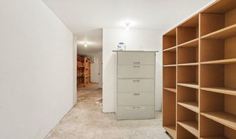 8753 Pleasant Lake Rd, Ann Arbor, MI 48103