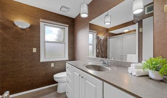 1108 E 3rd St, Anamosa, IA 52205