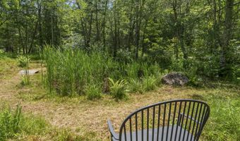11 Old County Rd, Appleton, ME 04862