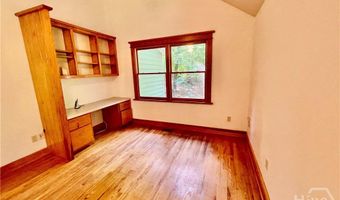 345 Three Oaks Dr, Athens, GA 30607