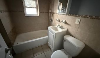 139 W 54TH St 3R, Bayonne, NJ 07002