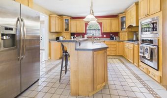 32 Diamond Dr, Barboursville, WV 25504