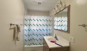 10 N ADAMS Dr, Addison, IL 60101