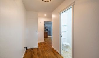 1057 4th St SE, Bandon, OR 97411