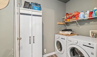 420 CHEYENNE Ave, Albin, WY 82050