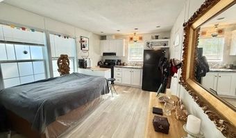 521 Forest Park, Middletown, RI 02842