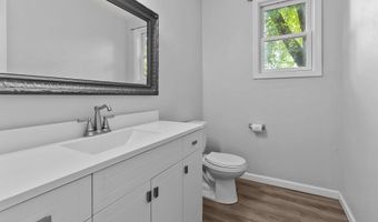 814 S MASON St, Appleton, WI 54914