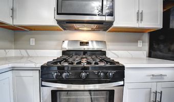 43485 PLANTATION Ter, Ashburn, VA 20147
