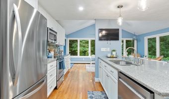 5 Myrtle Dr, Acton, MA 01720