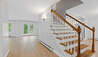 25 Lake Grove Ln, Auburn, ME 04210