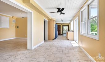 38 Lookout Rd, Asheville, NC 28804