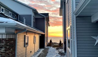 2614 LAKE St, Algoma, WI 54201