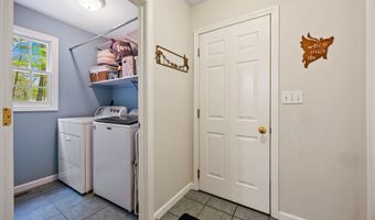 1274 Cheshire St, Cheshire, CT 06410