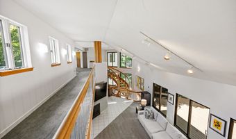 25 Surrey Dr, Cheshire, CT 06410