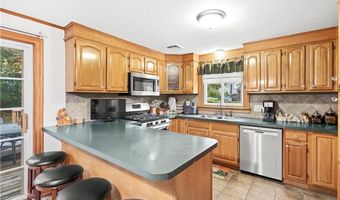 25 Loomis St, Cranston, RI 02920