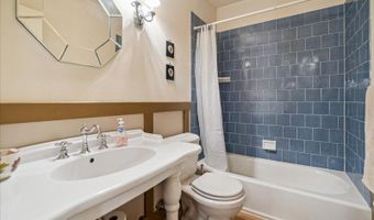 71 Main St, Bayonne, NJ 07035