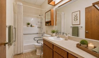 13775 SW SCHOLLS FERRY Rd 106, Beaverton, OR 97008