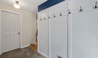 2 Golden View Dr, Bow, NH 03304