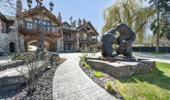30 Bear Dance Vlg, Bigfork, MT 59911