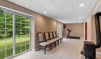 252 Sawyer Rd, Bolton, MA 01740
