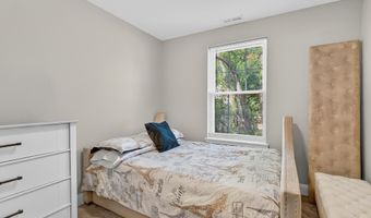 300 SAUNDERS Ave, Bellmawr, NJ 08031