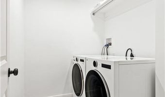 21 Bradford St 2, Bristol, RI 02809