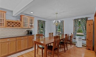 394 Maureen Cir, Burrillville, RI 02839