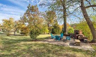 8216 Mackenzie Rd, Affton, MO 63123