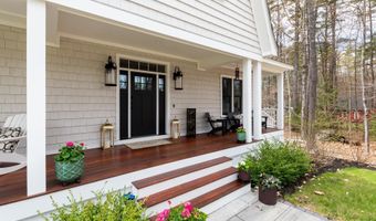 25 Clay Point Rd, Alton, NH 03809