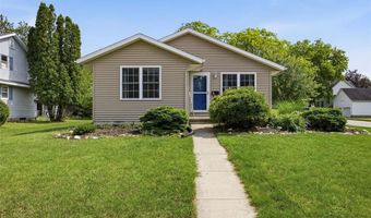 1103 E 1st St, Anamosa, IA 52205