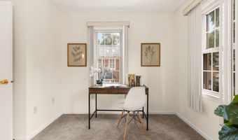 19 SHAGBARK Ct, Rockville, MD 20852