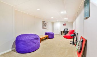12 Fawn Ridge Dr, Brookfield, CT 06804