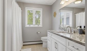 12 Pat Dr, Lincoln, RI 02865