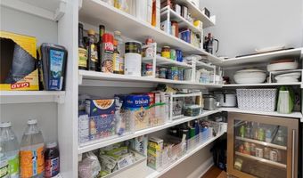 48 TRAVELERS Ct, East Greenwich, RI 02818