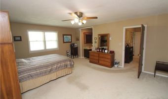 27 Partridge Dr, Agency, MO 64401