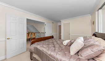 2086 Valleyview Dr, Ann Arbor, MI 48105