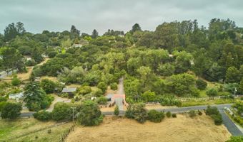 520 Seely Ave, Aromas, CA 95004