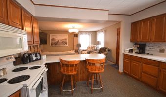 1005 6th St, Britton, SD 57430