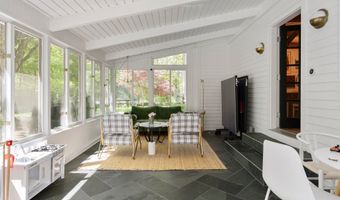 8 Twixt Rd, Cornwall, CT 06753