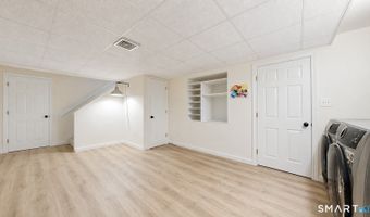 285 Wooding Hill Rd, Bethany, CT 06524