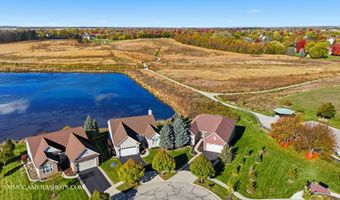 2660 Harnish Dr, Algonquin, IL 60102