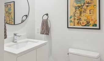 7250 Franklin Avenue 512, Los Angeles, CA 90046