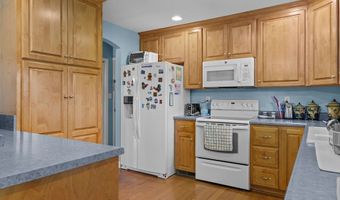 572 Ronnie Rd, Autryville, NC 28318