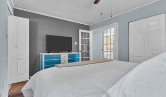22 Longboat Ave, Barnegat, NJ 08005