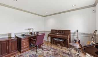 24 MANOR KNOLL Ct, Baldwin, MD 21013