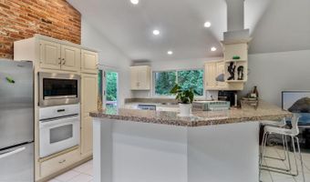8901 CHARRED OAK Dr, Bethesda, MD 20817