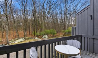 7 Wake Robin Rd 1604, Lincoln, RI 02865