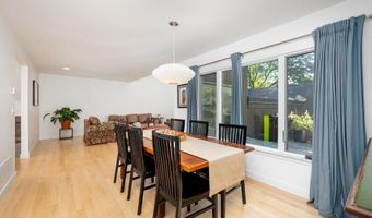 12 Haverhill Ct, Ann Arbor, MI 48105