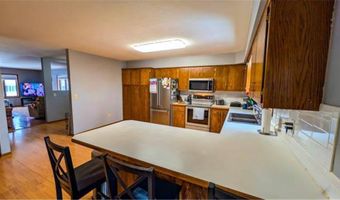 1918 Bayview Dr, Albert Lea, MN 56007
