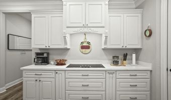 121 Grande View Dr, Biloxi, MS 39531